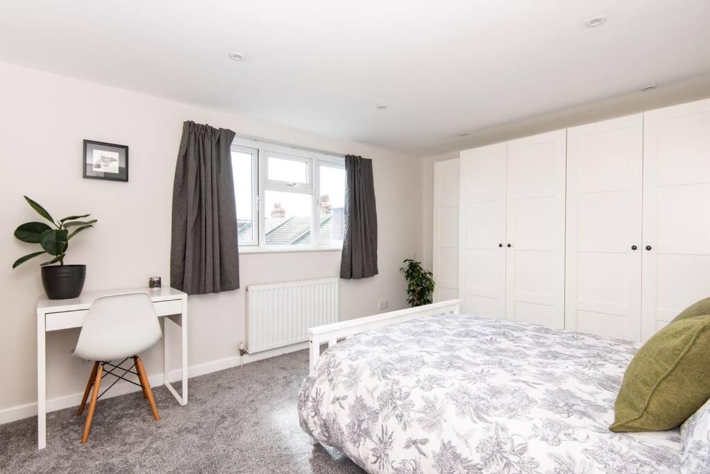 Newly Renovated Victorian House With Free Parking Villa Brighton Exterior photo